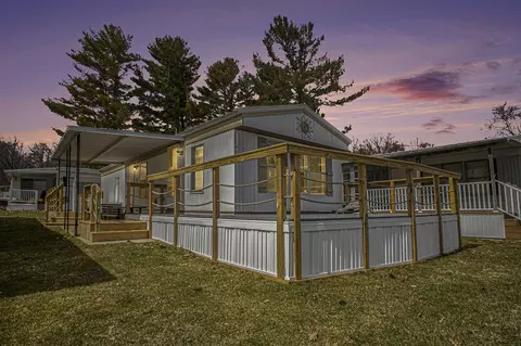 15301 Lake Shr #17, Gowen, MI 49326