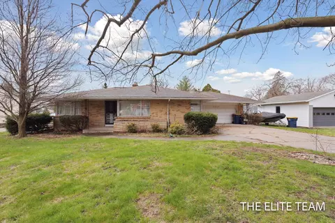 2722 Cascade, East Grand Rapids, MI 49506