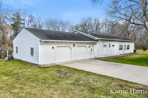 103 S Greenville, Greenville, MI 48838