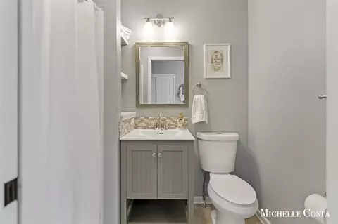 Bath - 6955 Adaside, Ada, MI 49301 photo 1 of 2
