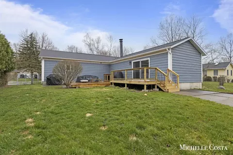 Exterior - 6955 Adaside, Ada, MI 49301 photo 4 of 6