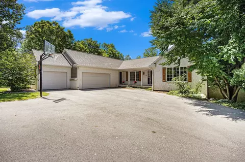 10159 E Rivershore, Alto, MI 49302