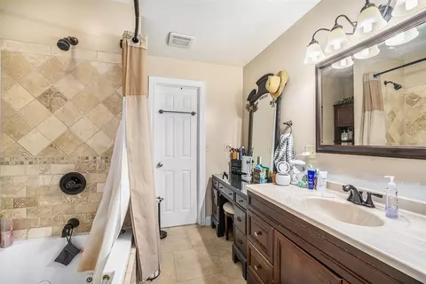 Bath - 56899 Abbey, Three Rivers, MI 49093 photo 2 of 4