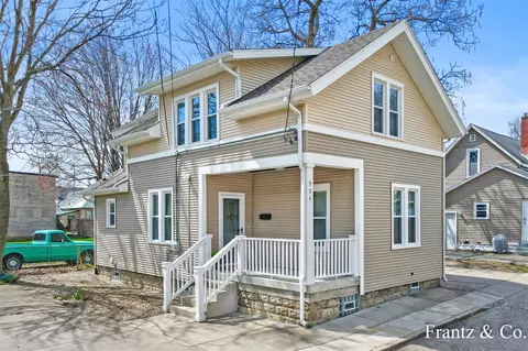 904 Zeeland, Grand Rapids, MI 49503