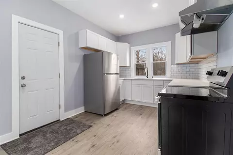 Entry Way - 395 7th, Baldwin, MI 49304 photo 1 of 2