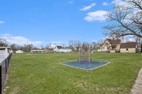 Exterior - 235 N Douglas, Bronson, MI 49028 photo 6 of 7
