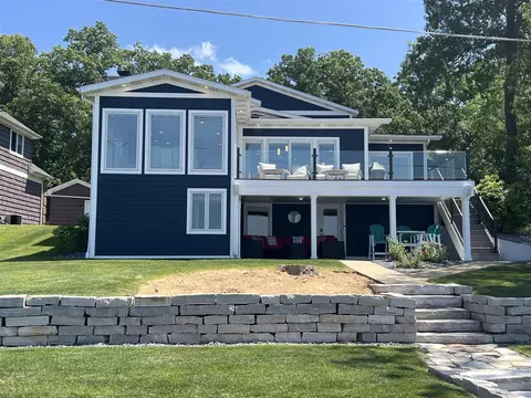 940 Eagle Lk, Kalamazoo, MI 49009