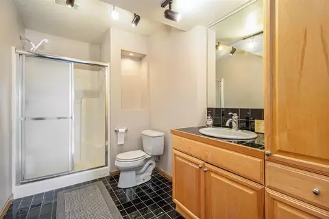 Bath - 2109 Appleway, Jackson, MI 49203 photo 3 of 3