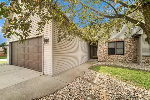 Exterior - 2109 Appleway, Jackson, MI 49203 photo 17 of 25