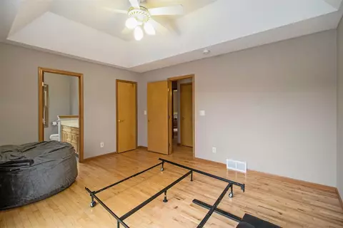 Bedroom - 2109 Appleway, Jackson, MI 49203 photo 3 of 7