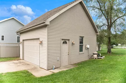 Other - 2109 Appleway, Jackson, MI 49203 photo 3 of 12