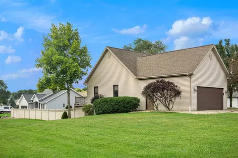Exterior - 2109 Appleway, Jackson, MI 49203 photo 3 of 25
