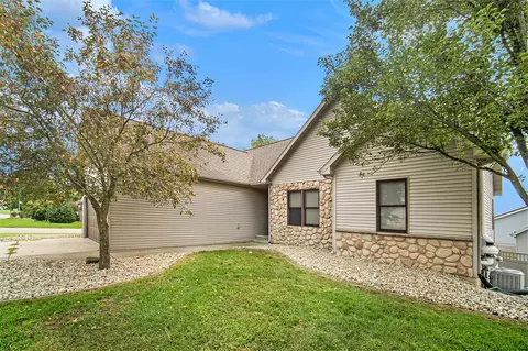 Exterior - 2109 Appleway, Jackson, MI 49203 photo 19 of 25