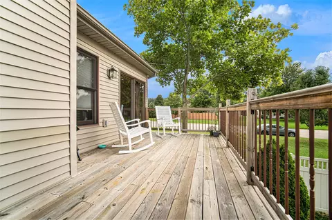 Exterior - 2109 Appleway, Jackson, MI 49203 photo 9 of 25
