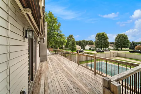 Exterior - 2109 Appleway, Jackson, MI 49203 photo 8 of 25
