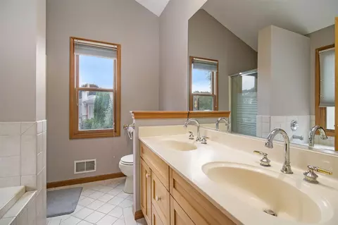 Bath - 2109 Appleway, Jackson, MI 49203 photo 1 of 3
