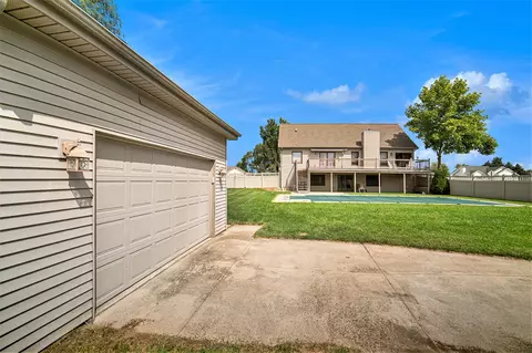 Exterior - 2109 Appleway, Jackson, MI 49203 photo 12 of 25