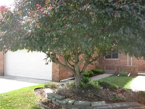 30049 Lorraine, Warren, MI 48093