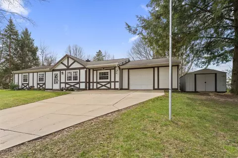 1713 Kilarney, Niles, MI 49120