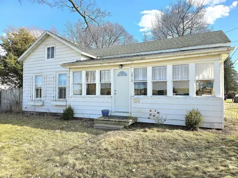1212 Maple, Big Rapids, MI 49307