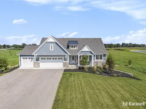 6165 144th, Holland, MI 49423