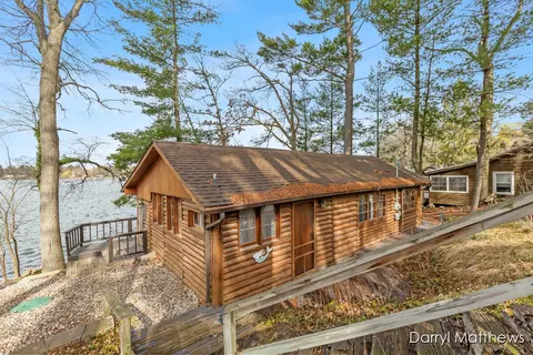 12587 Sassafras, Greenville, MI 48838