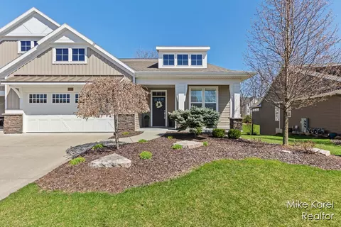 6222 Harmon Grn, Grandville, MI 49418