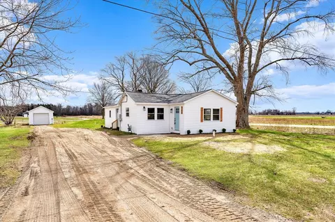 9290 New Holland, Zeeland, MI 49464