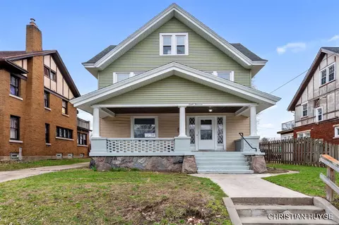 814 Bates, Grand Rapids, MI 49506