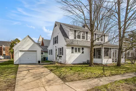 220 Park, Plainwell, MI 49080