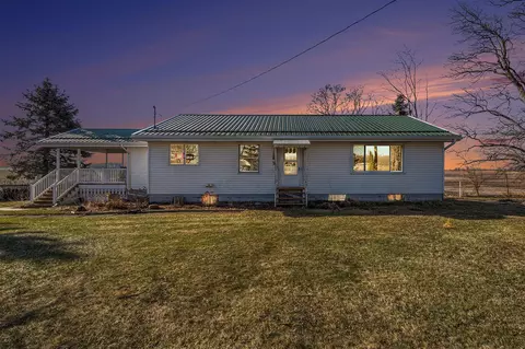 10265 W Grand Riv, Clarksville, MI 48815