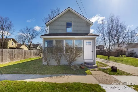 116 Washington, Sparta, MI 49345