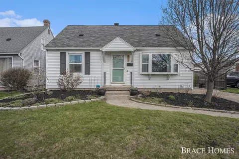 921 Sylvia, Grand Rapids, MI 49504