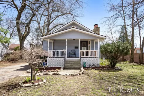 1613 Moulton, Muskegon, MI 49445