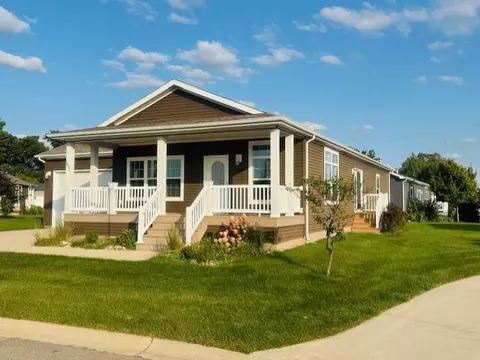 5652 Kingsley, Rockford, MI 49341