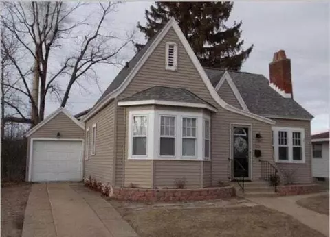 1070 W Broadway, Muskegon, MI 49441