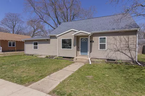 304 Fayette, Augusta, MI 49012
