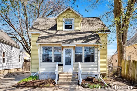 324 Fransman, Grand Rapids, MI 49504