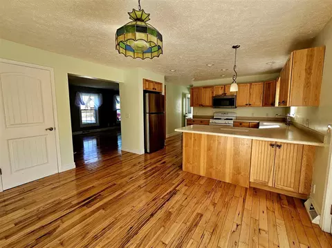Kitchen - 4175 Springport, Jackson, MI 49201 photo 1 of 2