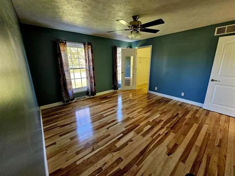 Bedroom - 4175 Springport, Jackson, MI 49201 photo 3 of 7