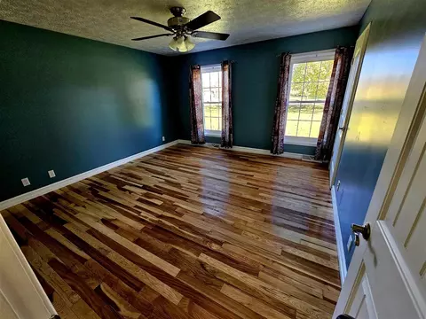 Bedroom - 4175 Springport, Jackson, MI 49201 photo 2 of 7