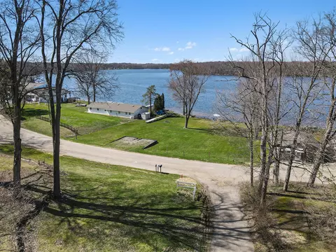 3126 Baseline, Gobles, MI 49055 photo 2