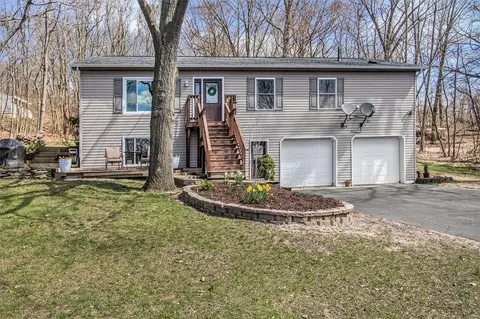 47162 County Road 380, Grand Junction, MI 49056