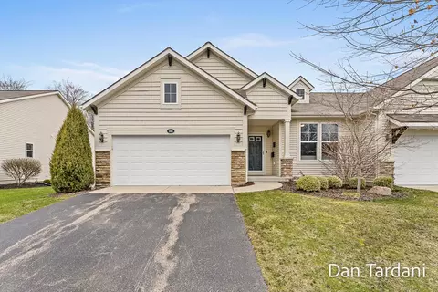 146 Woodslee, Norton Shores, MI 49444