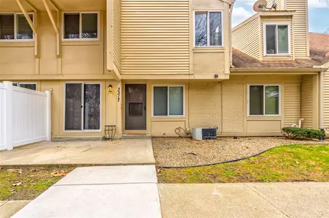 3317 Austrian Pne, Portage, MI 49024