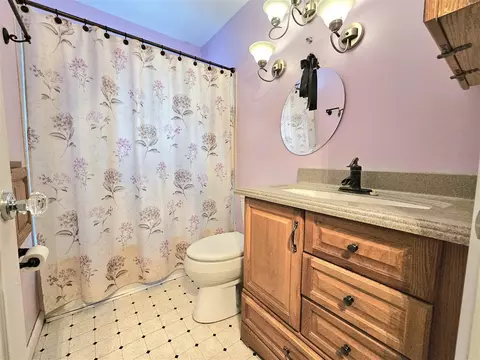 37713 Castle, Romulus, MI 48174 photo 5