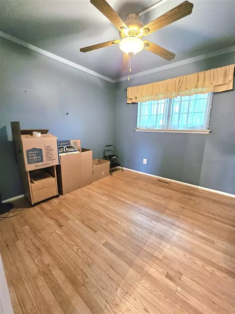 37713 Castle, Romulus, MI 48174 photo 6
