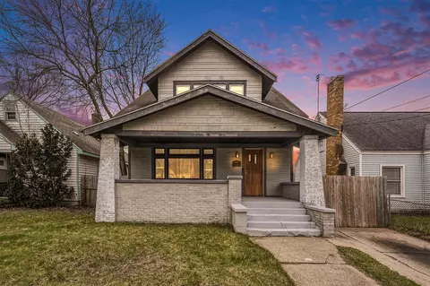 920 Burton, Grand Rapids, MI 49507