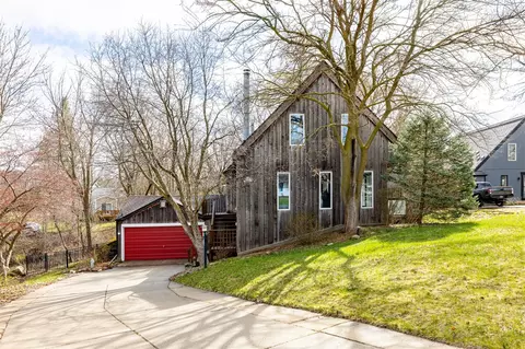 2250 Crown Dr, Novi, MI 48377
