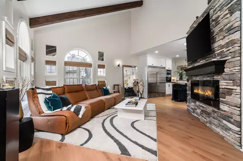 Living - 5003 Cavendish, Ann Arbor, MI 48103 photo 1 of 5